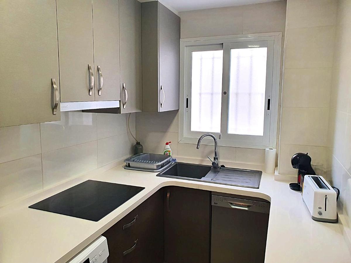 Newly Renovated Two Bedrooms Apartment In Villa Marina بينايدورم المظهر الخارجي الصورة