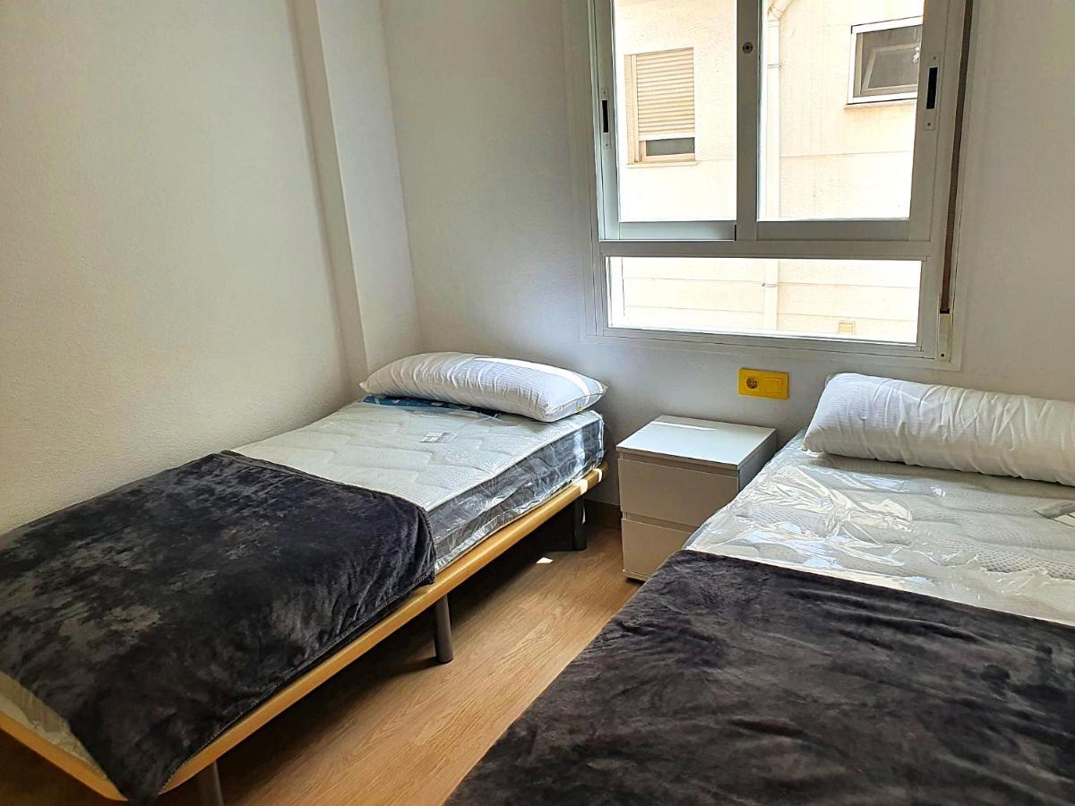 Newly Renovated Two Bedrooms Apartment In Villa Marina بينايدورم المظهر الخارجي الصورة