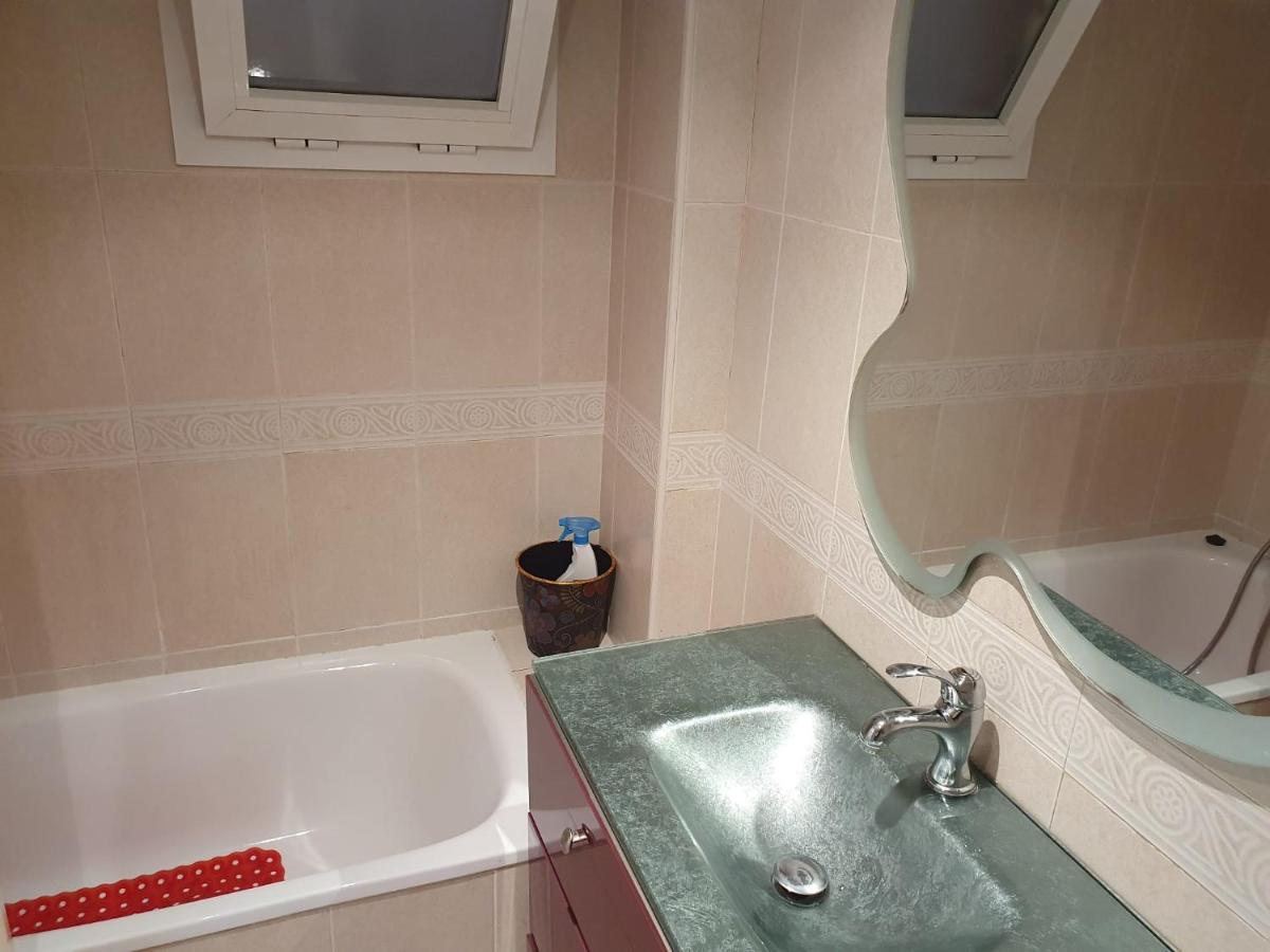 Newly Renovated Two Bedrooms Apartment In Villa Marina بينايدورم المظهر الخارجي الصورة